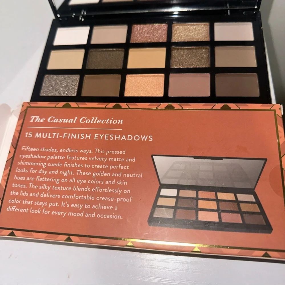 Laura Geller Neutral Eyeshadow Palette — Cream, Gold, Brown, Tan, Taupe Shades - Picture 5 of 5